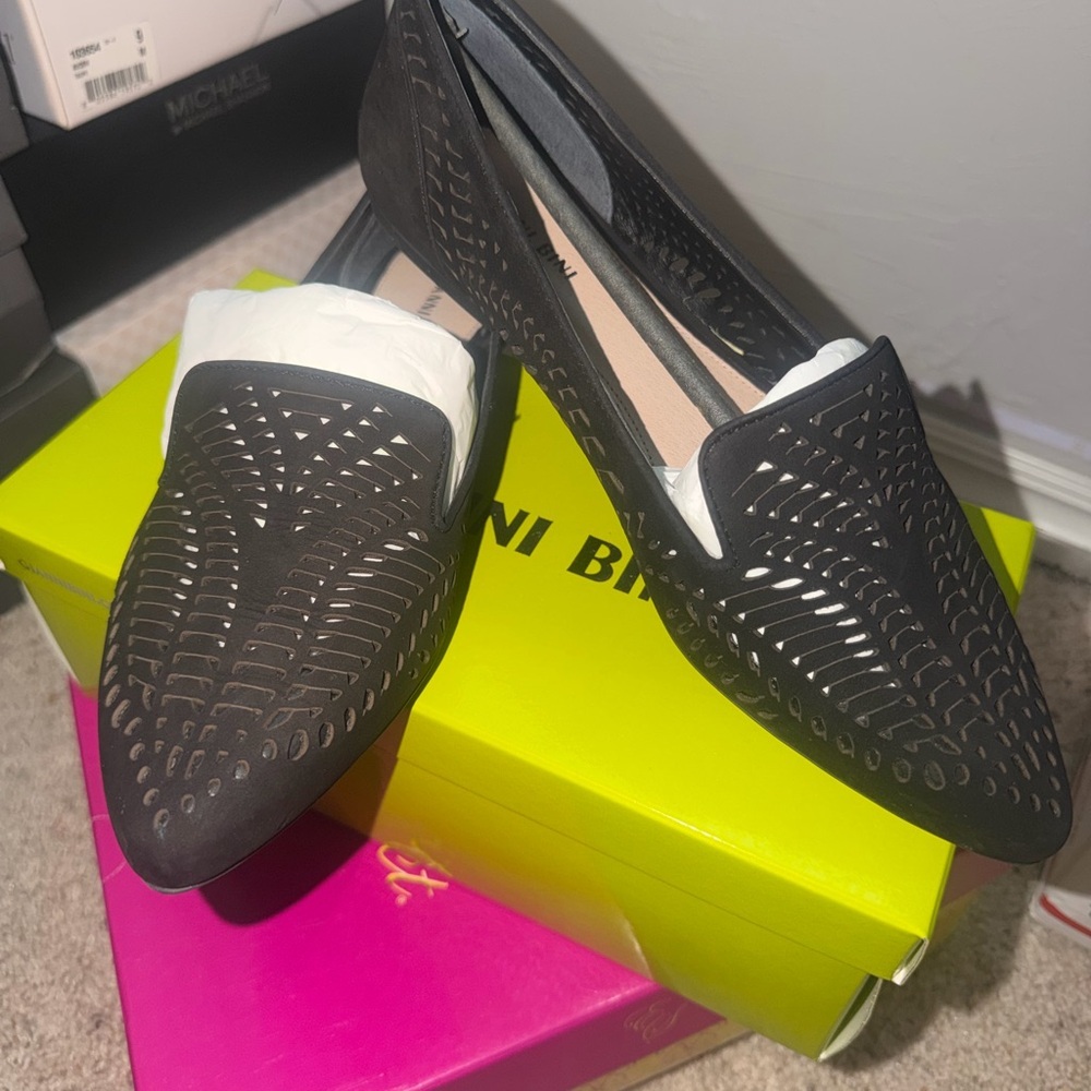 Gianni Bini Black Vindah Laser-Cut Pointed Toe Flats - Women